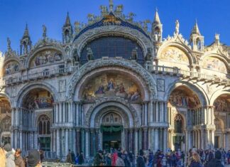 Structure of the Mine and Its Passages